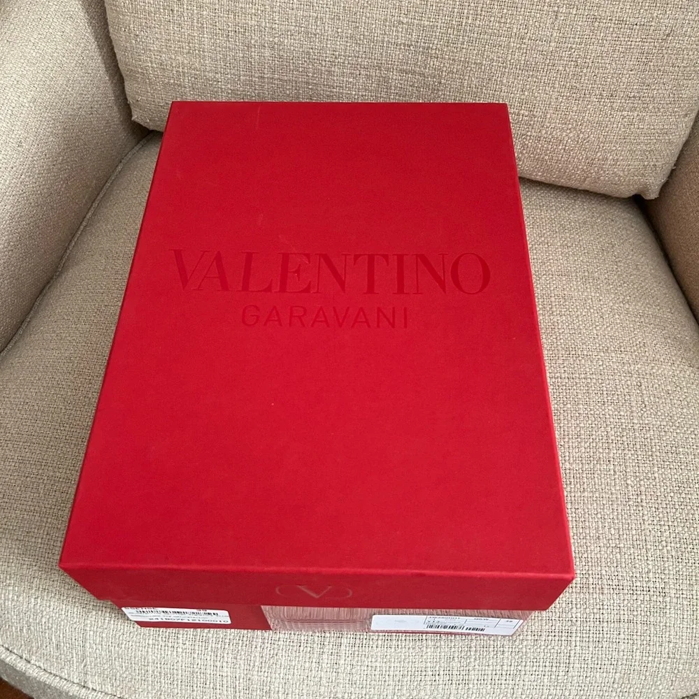 VALENTINO GARAVANI Off-White & Beige VLogo Toile Iconographe Sandals Size 39 - Picture 9 of 9